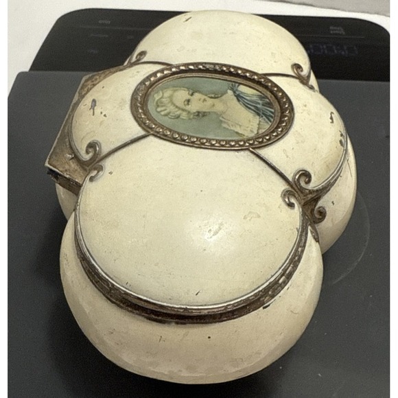 Vtg Jewelry Box W/ Miniature Painted Lady Casket Case Ivory Glaze & Gilt-Trinket - Picture 4 of 12